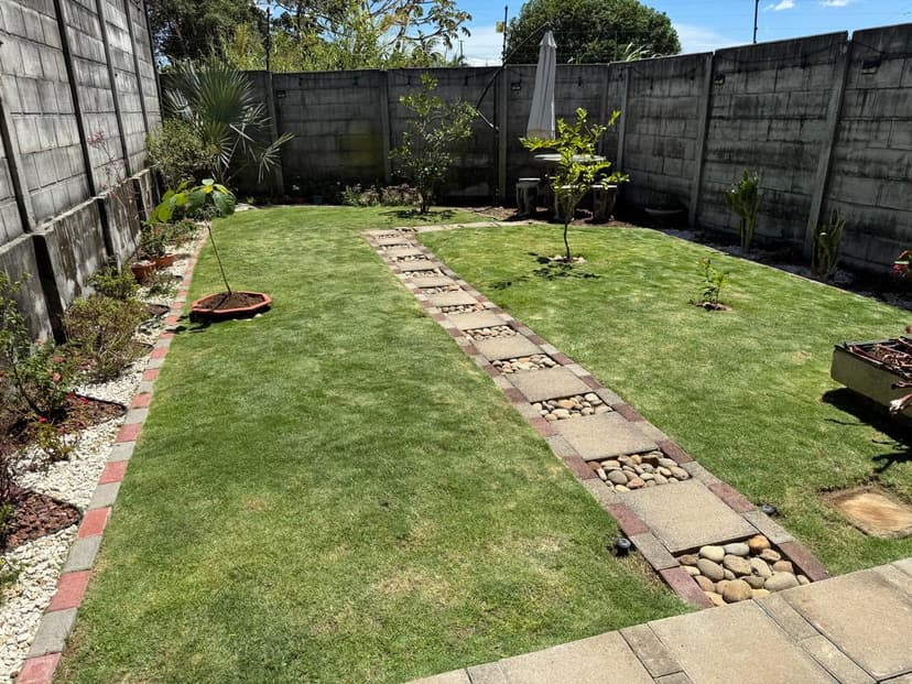 Jardín Residencial Escazú